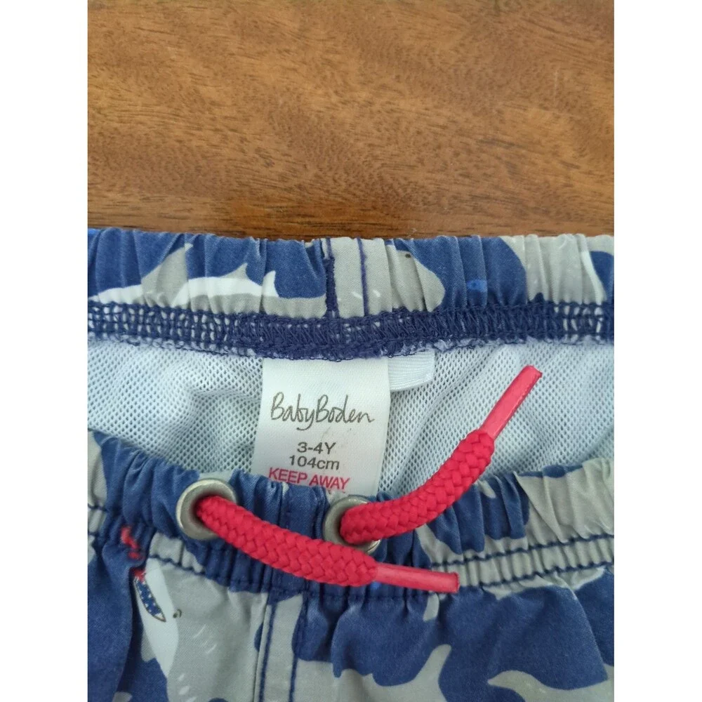 Mini Boden Boys Kids shark print swim shorts size 3/4 GUC
